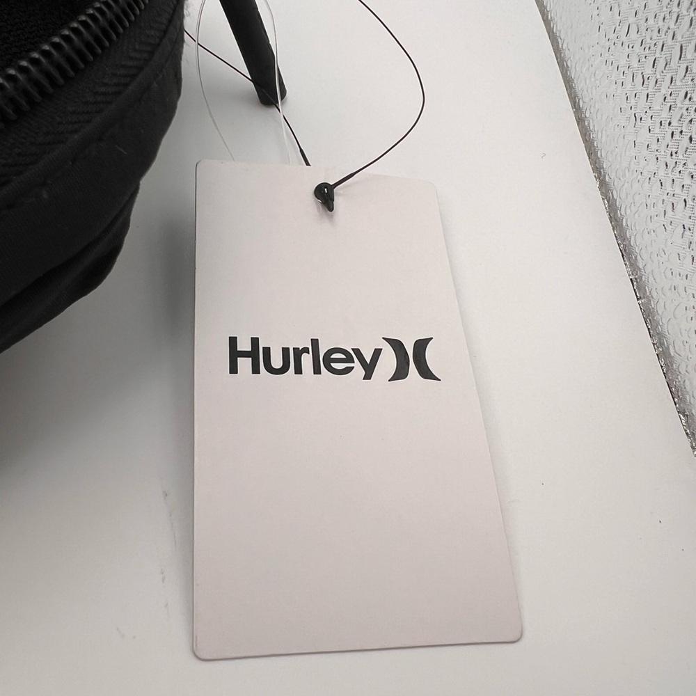 Hurley Fanny Pack Black Crossbody Bag - Picture 3 of 3